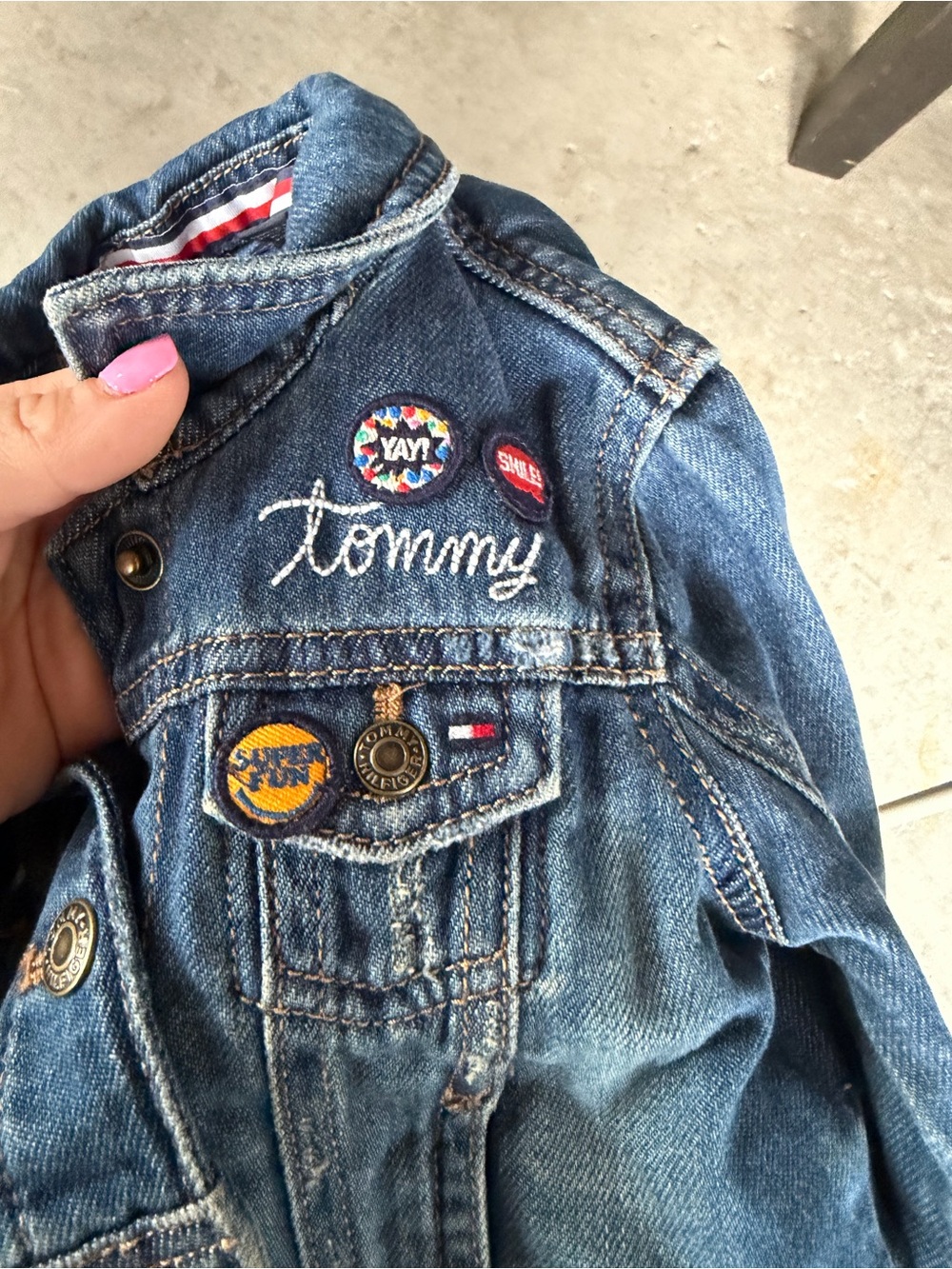 Tommy Hilfiger Girls' Denim Jacket with Embroidered Logo and Pins - Blue